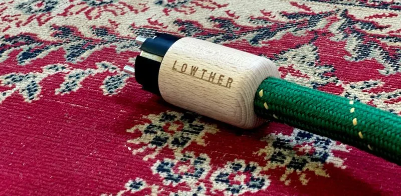 Complete System with Power Cables